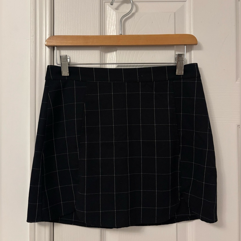 Brandy Melville Black Grid Mini Skirt
